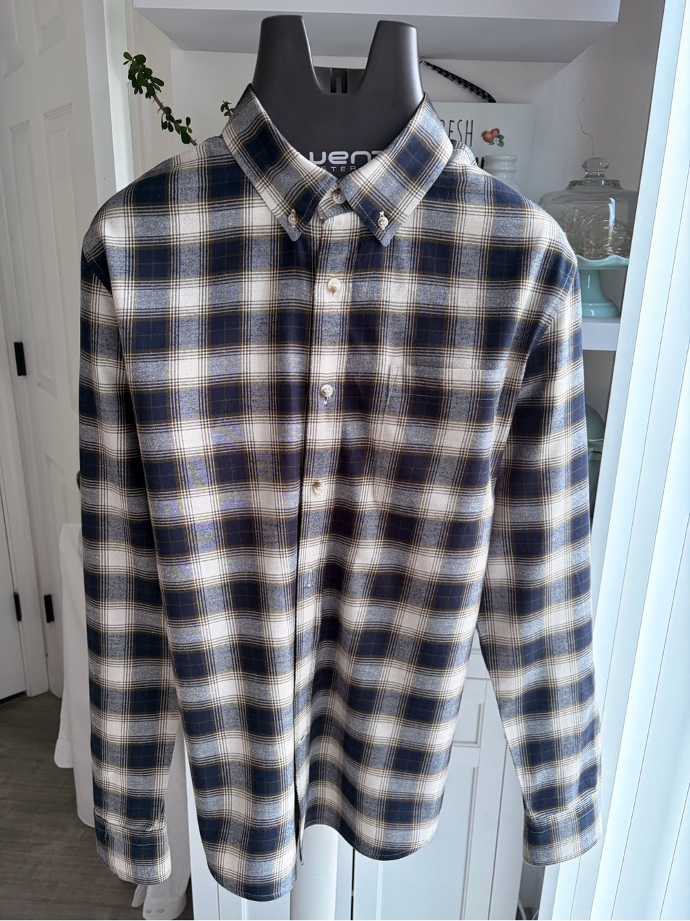 Banana Republic Navy, White & Beige Plaid Button-Down Shirt